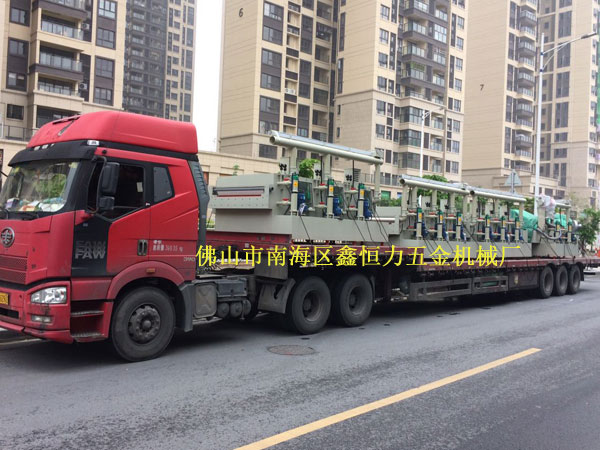 福建客戶不銹鋼鍋片蝕刻機(jī)裝車發(fā)貨！